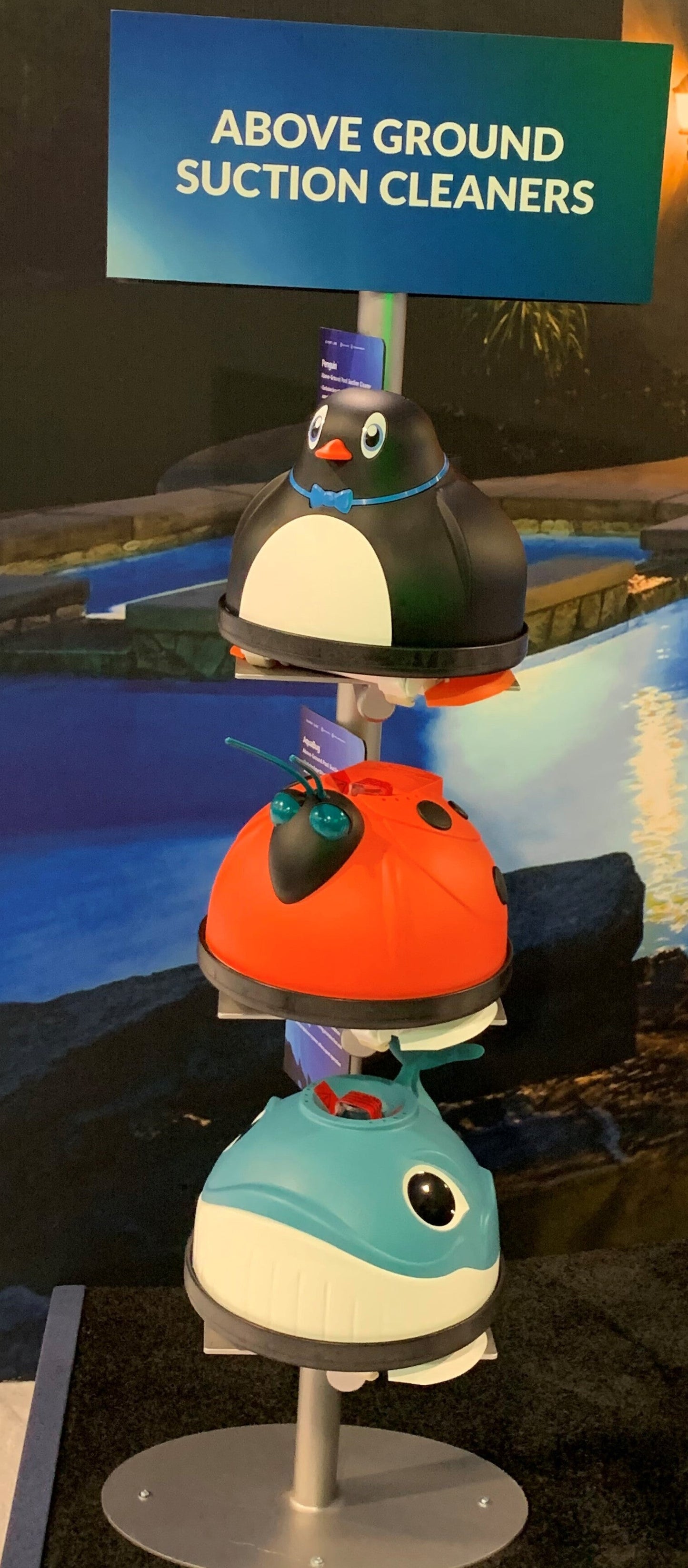 Nettoyeur de piscine automatique AquaBug - Disponible en 3 modèles amusants