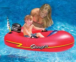 Stinger Speedboat Float